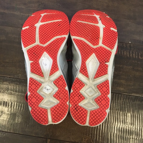 Women's New Balance Shoes - Picture 4 of 9